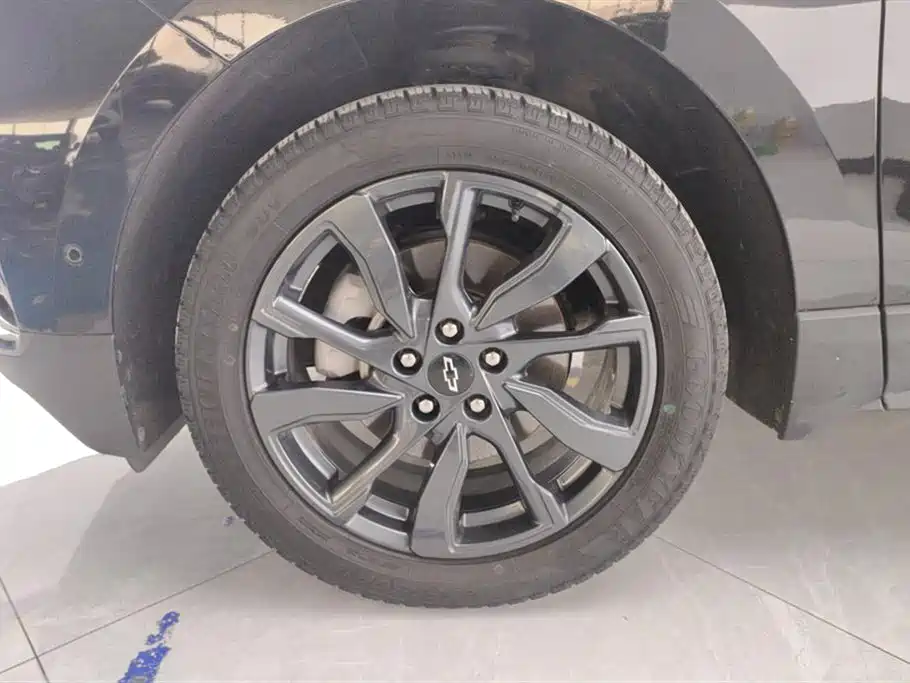 Chevrolet Equinox 2021 550T RS 4WD Intelligent Defender Edition фото 6