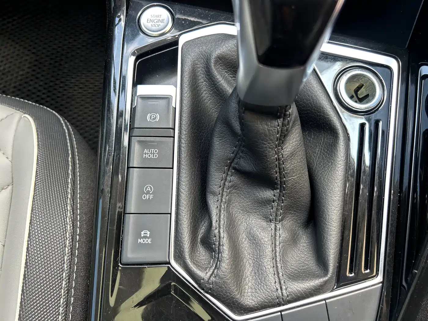 Volkswagen Tayron 2023 300TSI 2WD Luxury Plus Advanced Edition фото 23
