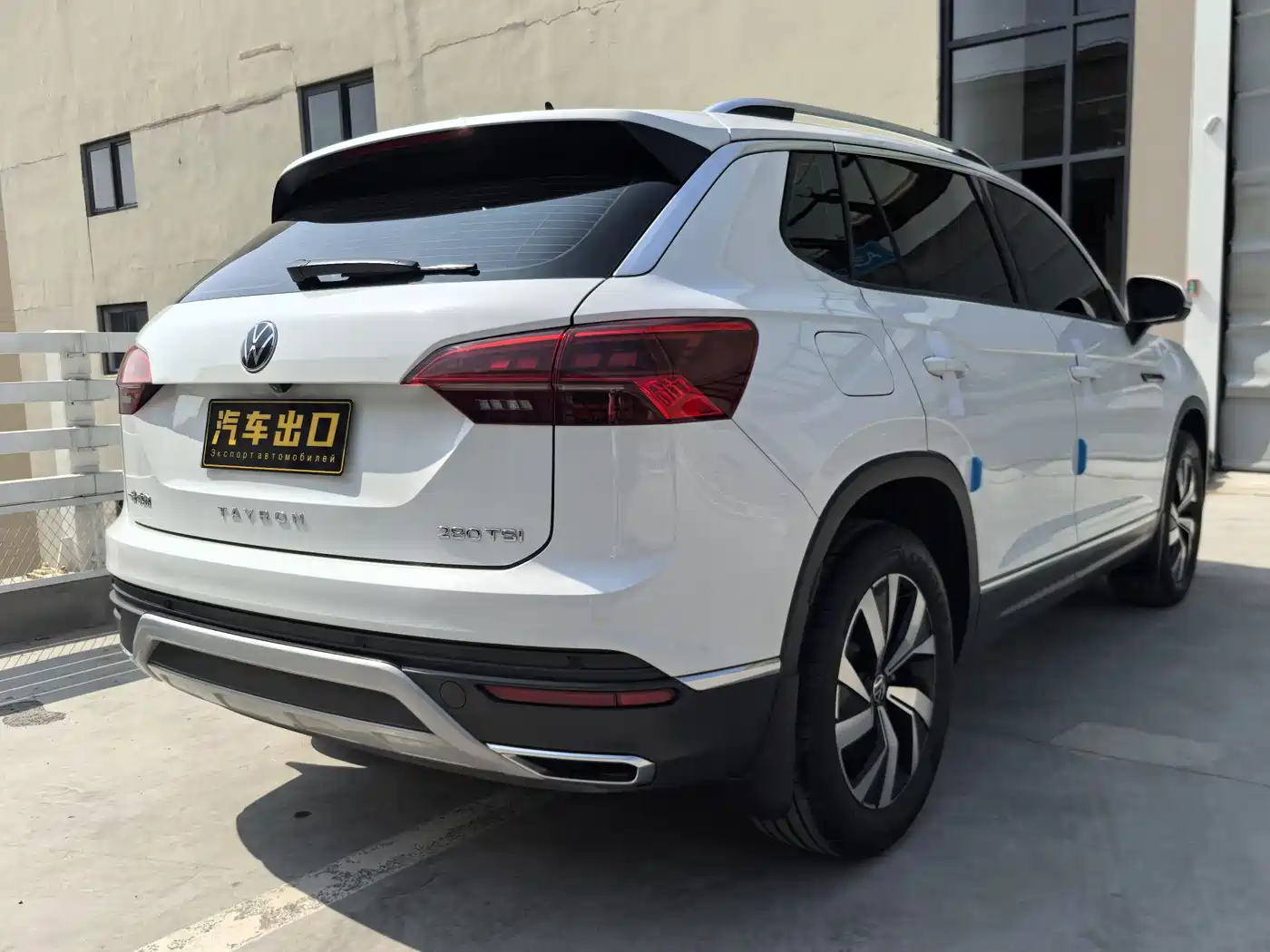 Volkswagen Tayron 2022 280TSI 2WD Luxury Smart Connect Edition фото 9