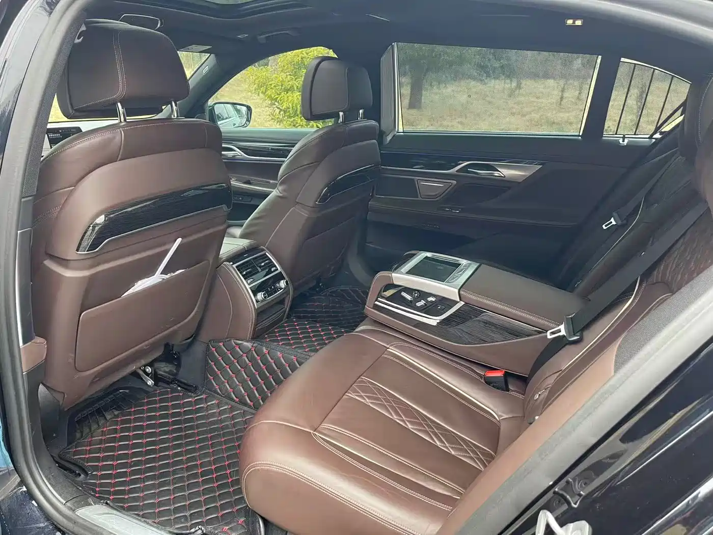 BMW 7 Series 2019 730Li M Sport Package фото 10