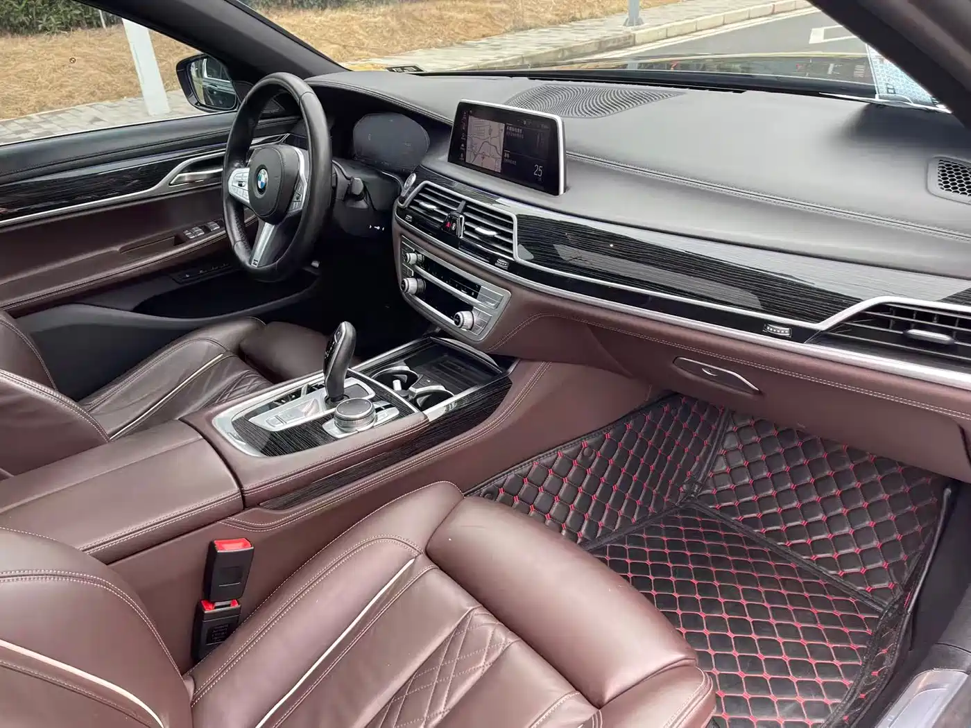 BMW 7 Series 2019 730Li M Sport Package фото 15