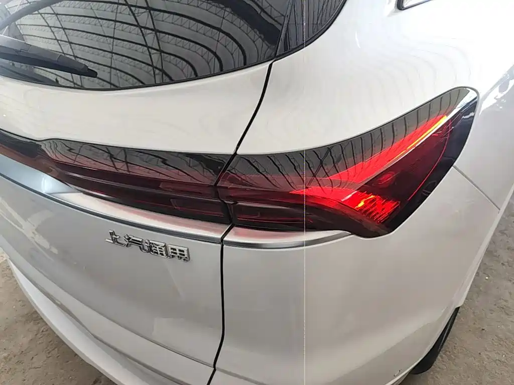 Фото 8 - Buick E5