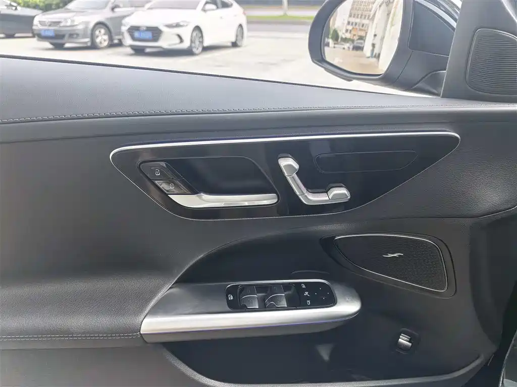 Mercedes-Benz C-Class 2025 Facelift C 260 L Sport Edition фото 14