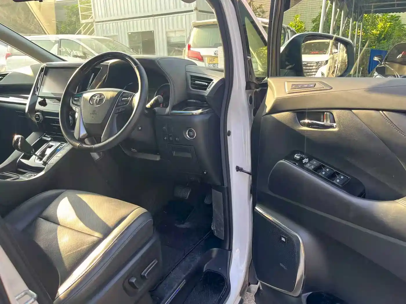 Toyota Alphard 2015 3.5L Luxury Edition фото 6