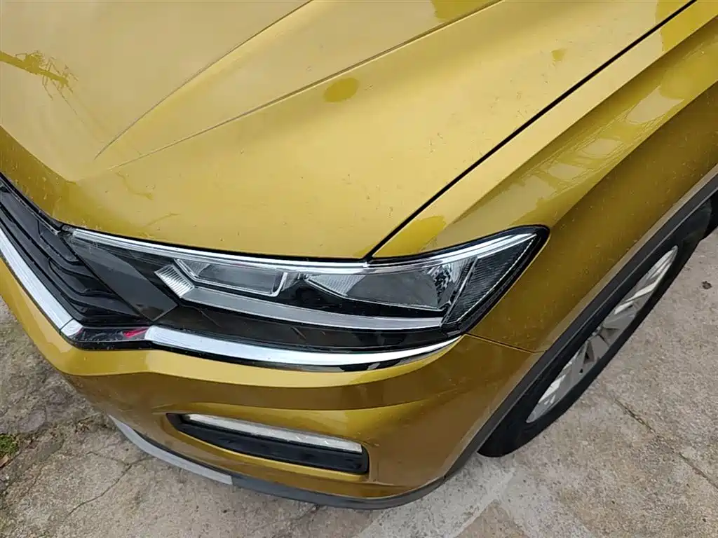 Volkswagen T-ROC 2018 230TSI DSG 2WD Fashion China V фото 24