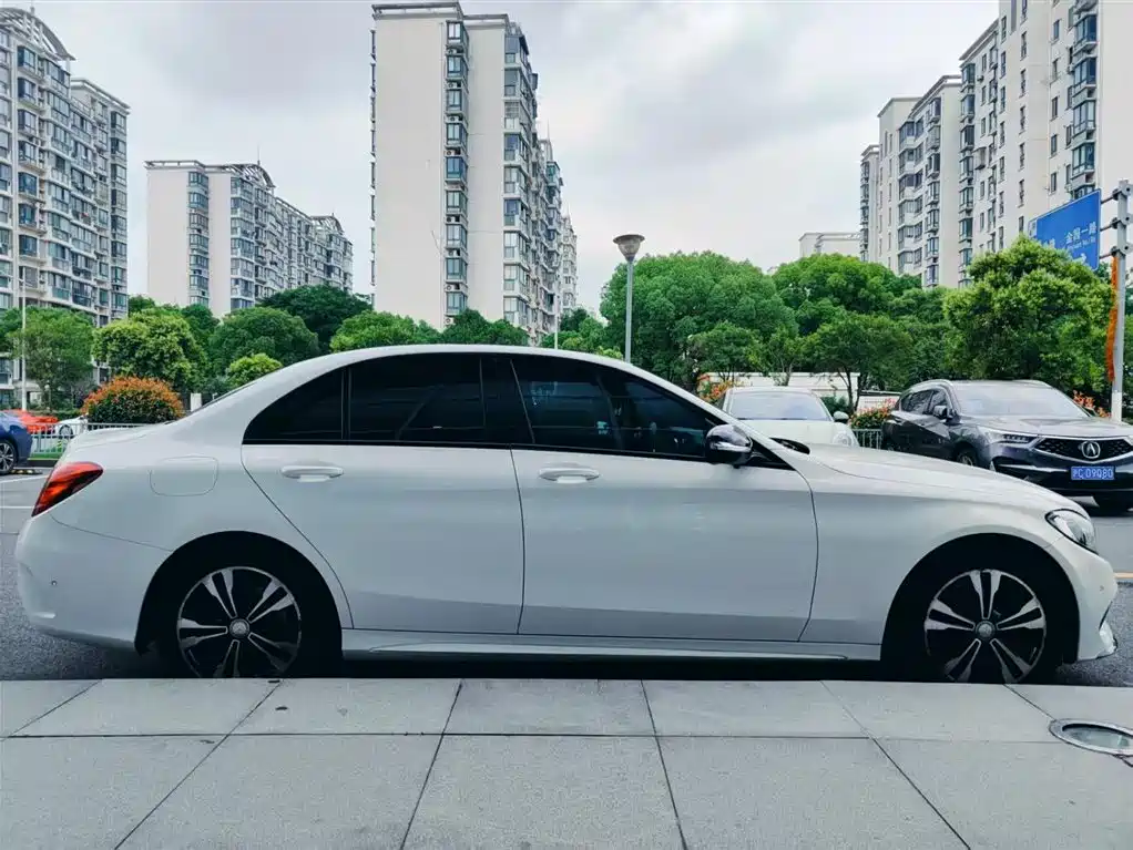 Mercedes-Benz C-Class 2017 C 200 Sport фото 7