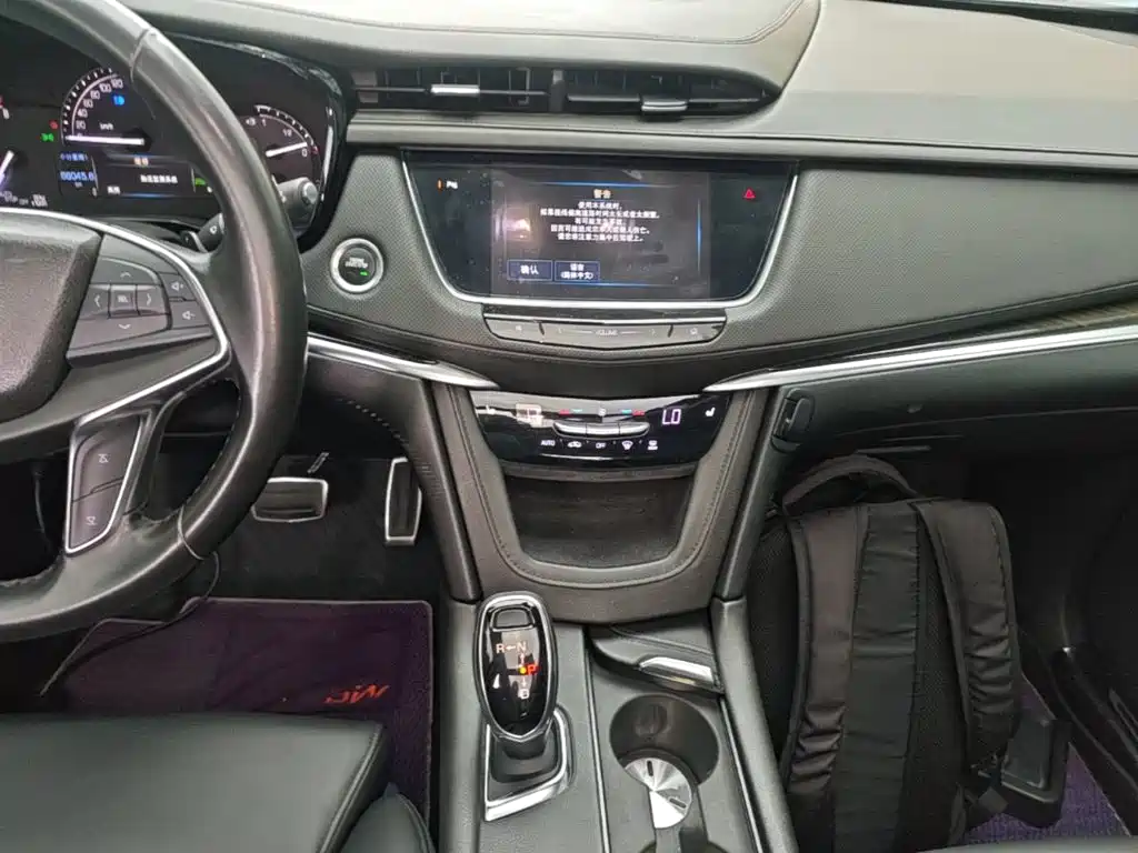 Cadillac XT5 2017 2017 Anniversary Edition 28T 4WD Luxury