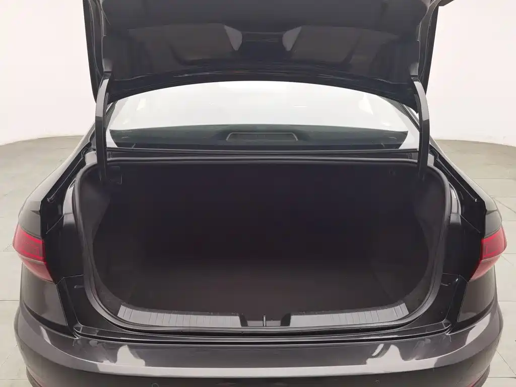 Volkswagen Sagitar, миниатюра 16