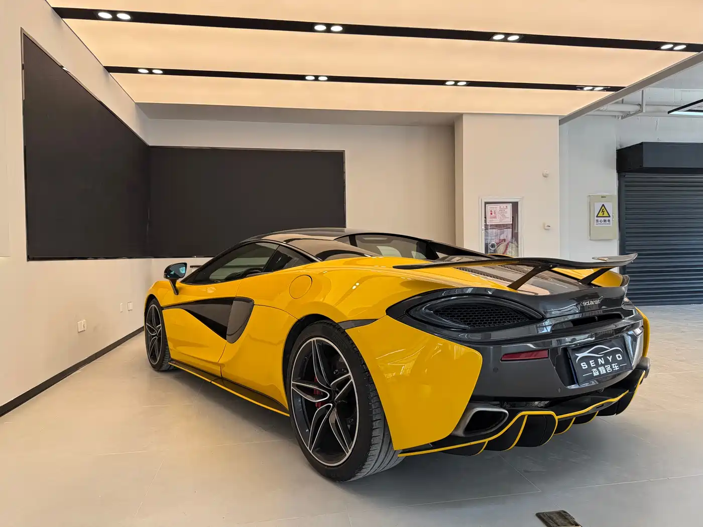 McLaren 570 2015 570S 3.8T Coupe фото 6