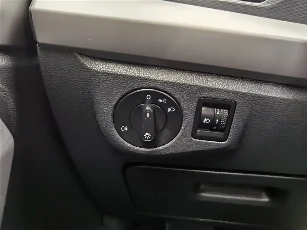 Volkswagen Lavida 2021 1.5L Automatic Trend Edition фото 21