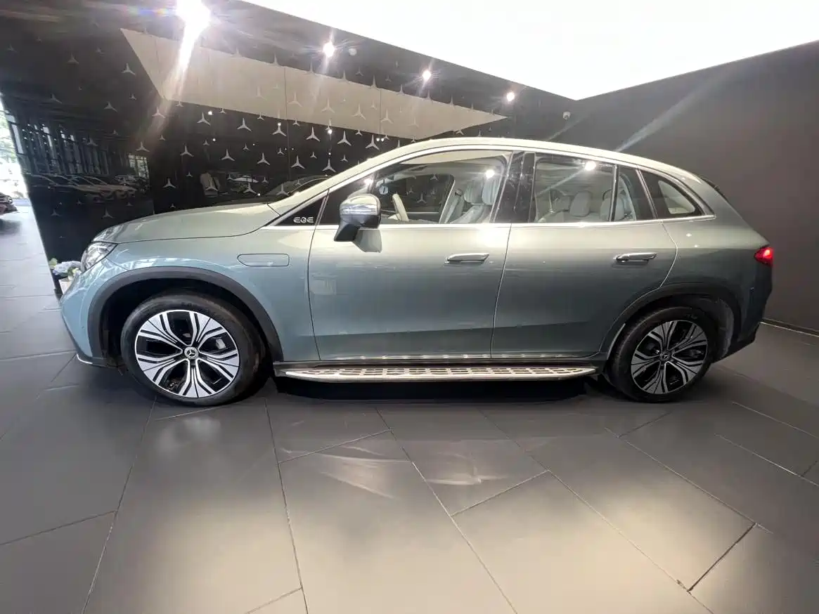 Mercedes-Benz EQE SUV 2024 500 4MATIC Luxury Edition фото 3