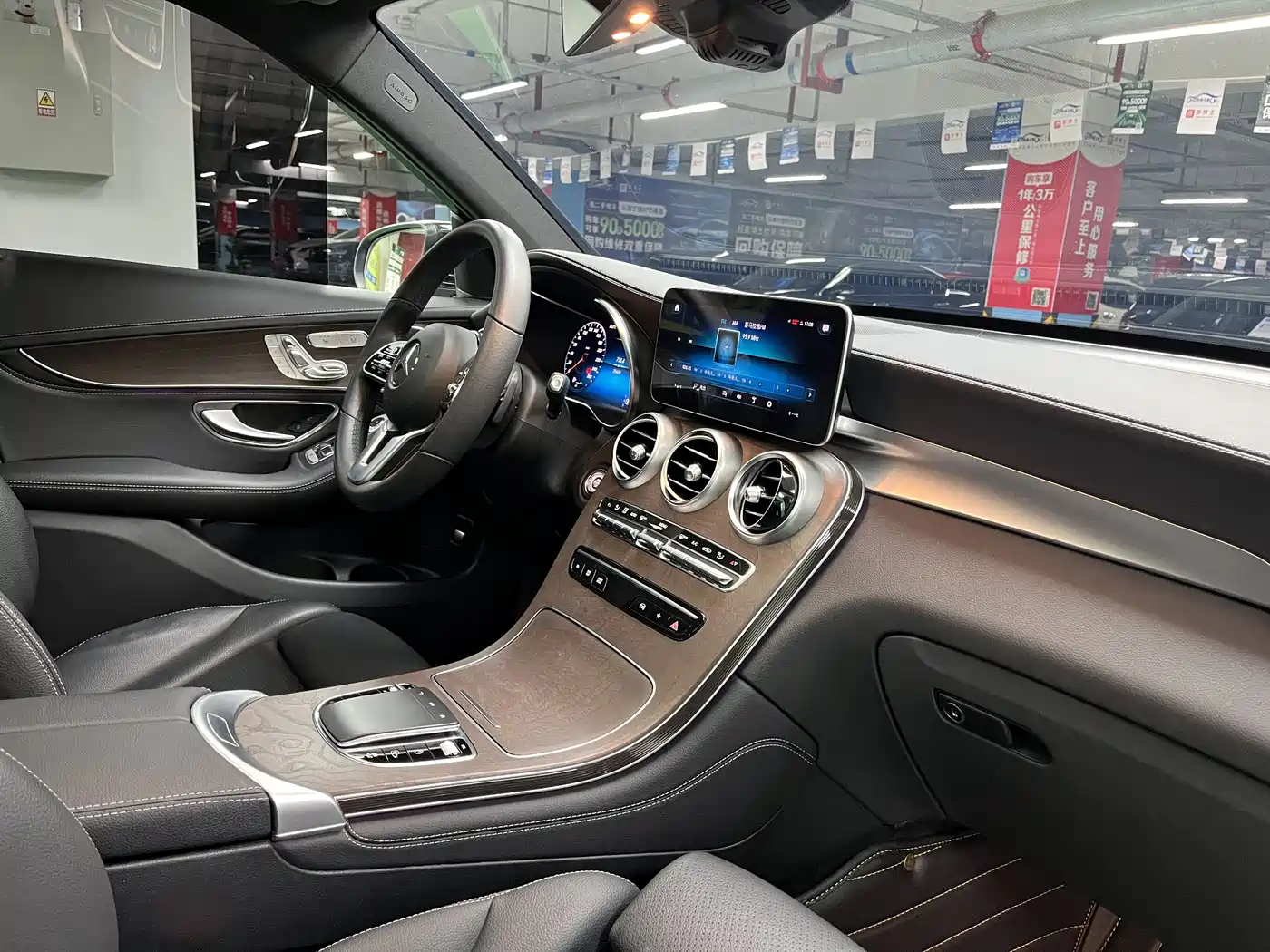 Mercedes-Benz GLC 2020 Facelift GLC 300 L 4MATIC Dynamic фото 18