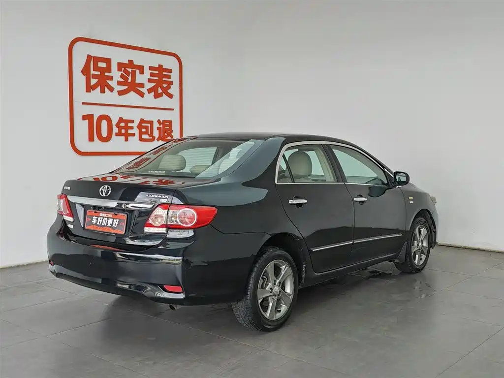 Toyota Corolla 2012 Styling Edition 1.8L CVT GL-i фото 2