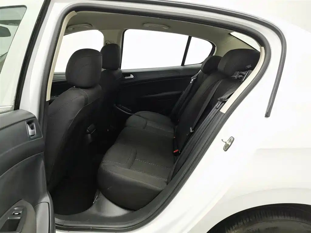 Peugeot 308 2014 Model Joy Edition Classic 1.6L Manual Superior Style фото 15