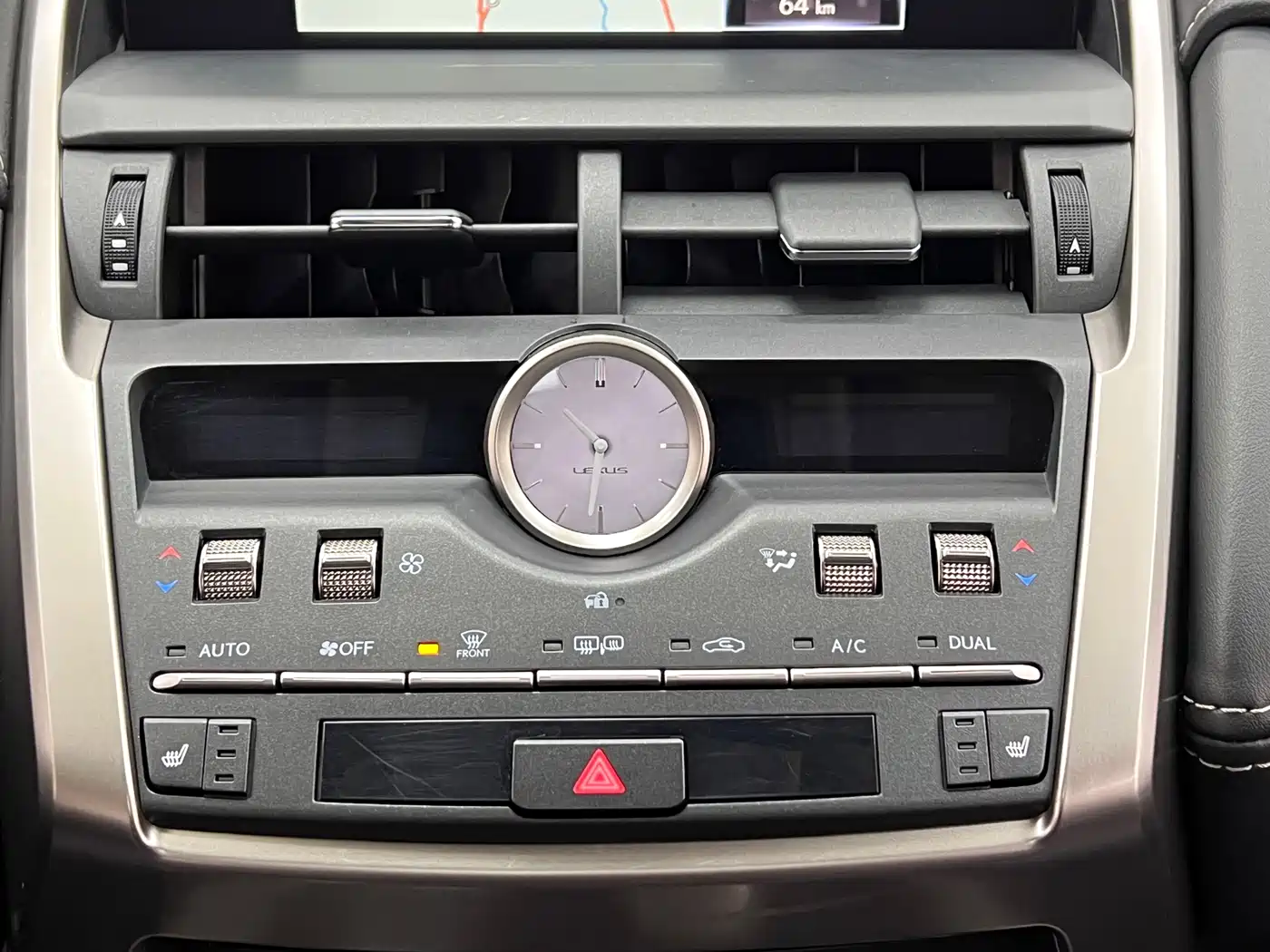 Lexus NX 2020 300h FWD F Sport China VI фото 34