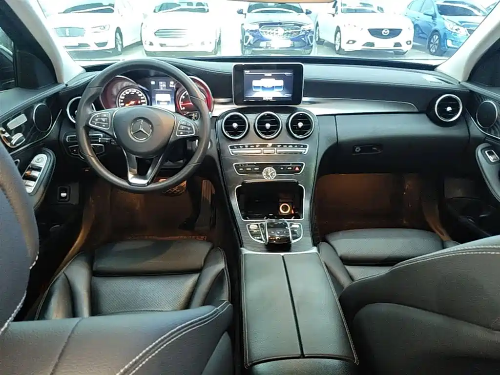 Mercedes-Benz C-Class 2017 C 200 L Sport фото 6