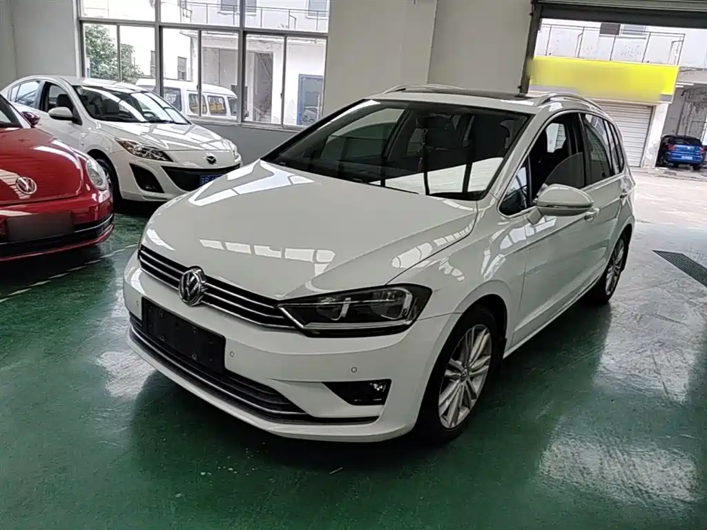 Volkswagen Golf Sportsvan 2016 280TSI Automatic Luxury фото 2