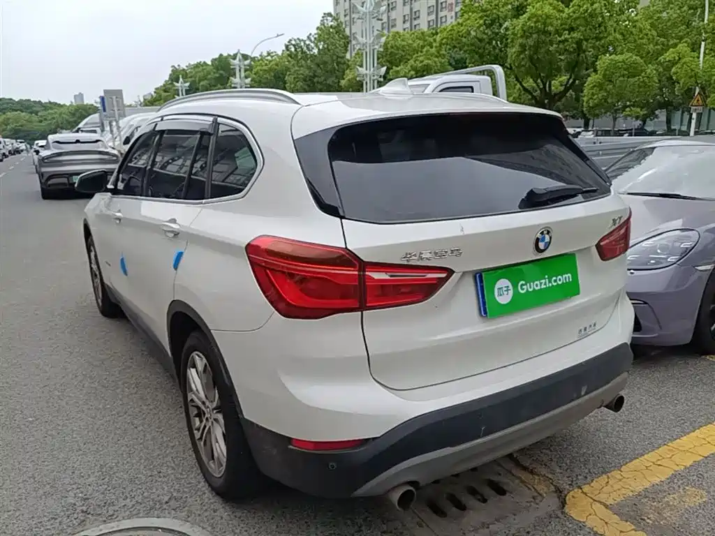BMW X1 2018 sDrive20Li Leading Model фото 5