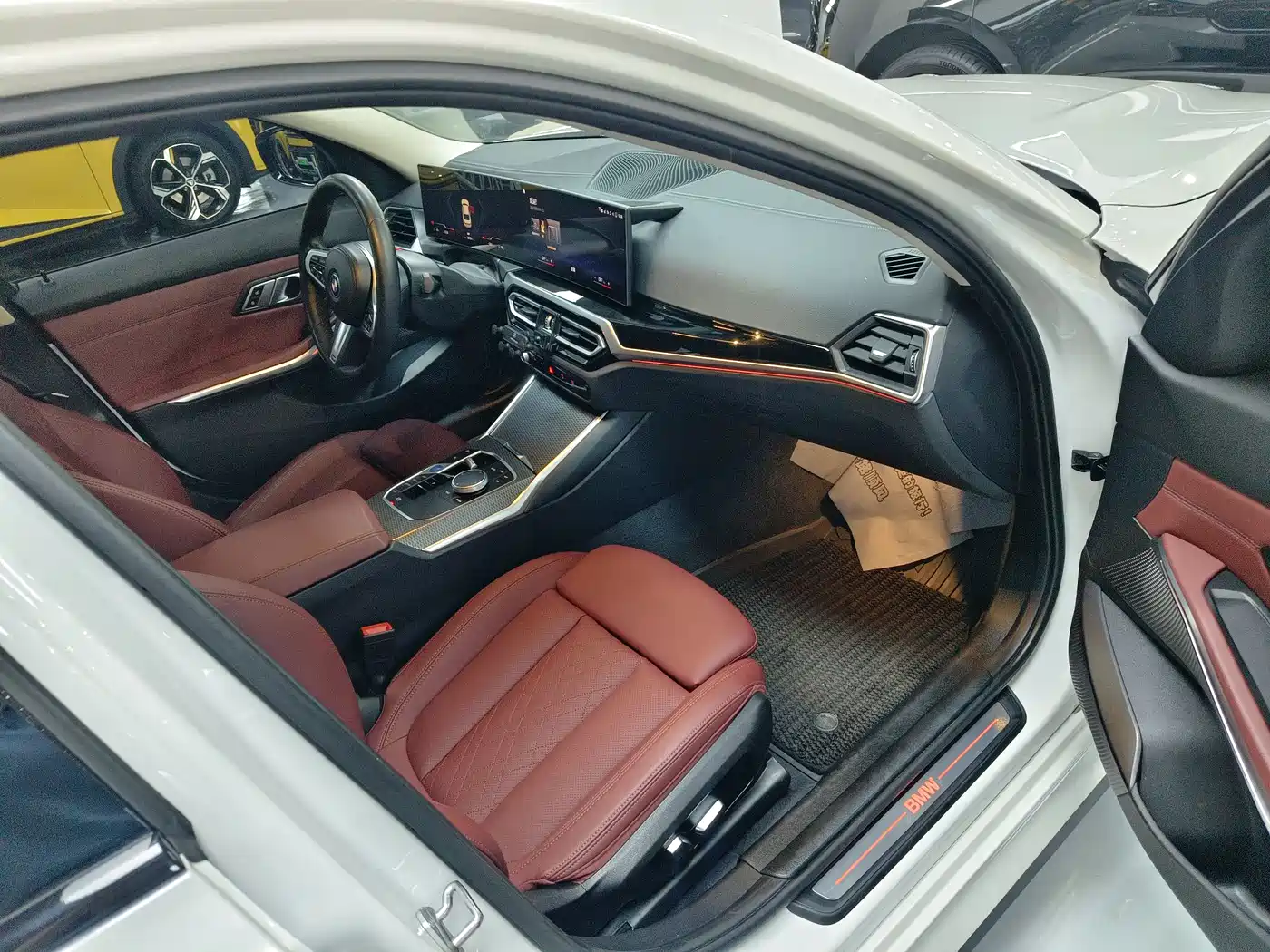 BMW i3 2023 eDrive 40 L Shadowline Package фото 3