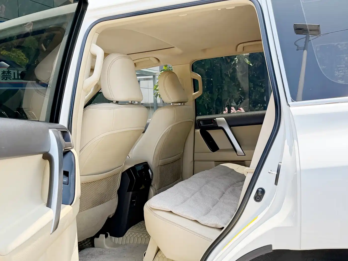 Toyota Prado (Import) 2014 2.7L Automatic Standard Edition фото 8