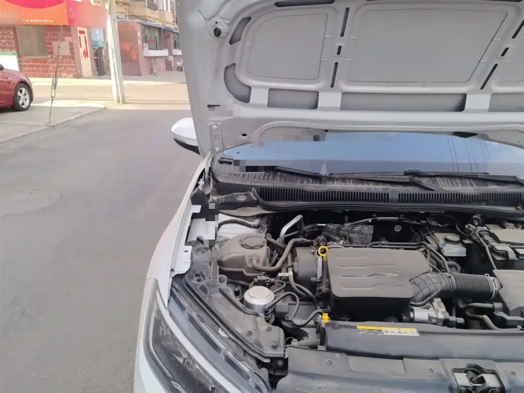 Volkswagen Lavida 2023 XRUI 1.5L Manual New Comfort Edition фото 21