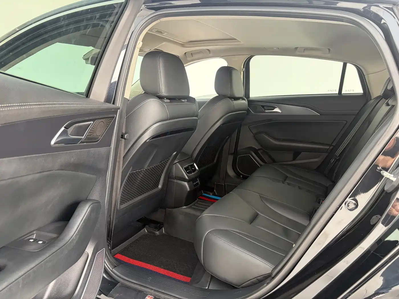 Hongqi H5 2020 1.5T DCT Qi Rhythm Edition фото 6
