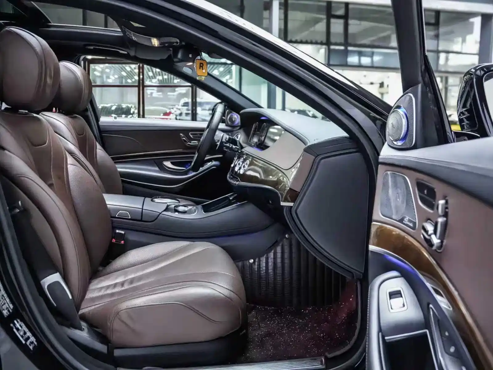 Фото 6 - Brabus S-Class