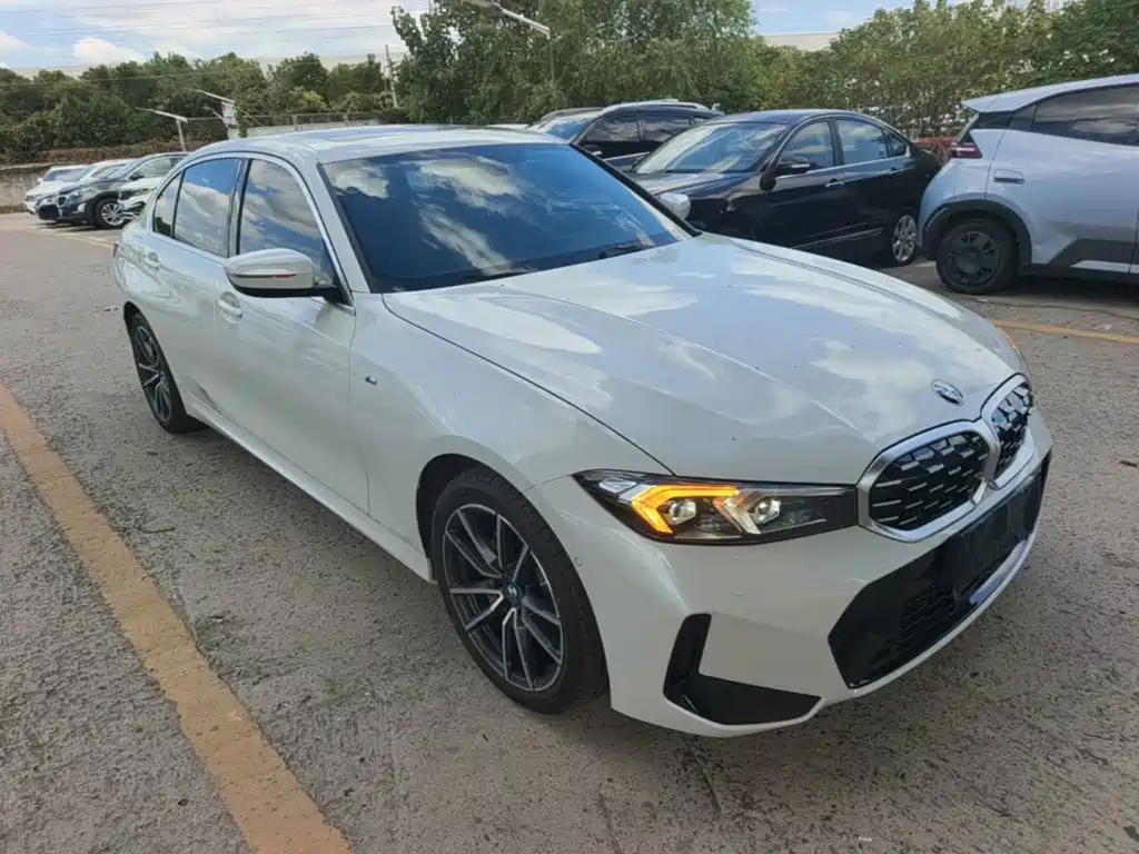 BMW 3 Series 2026 2025 325Li M Sport Package