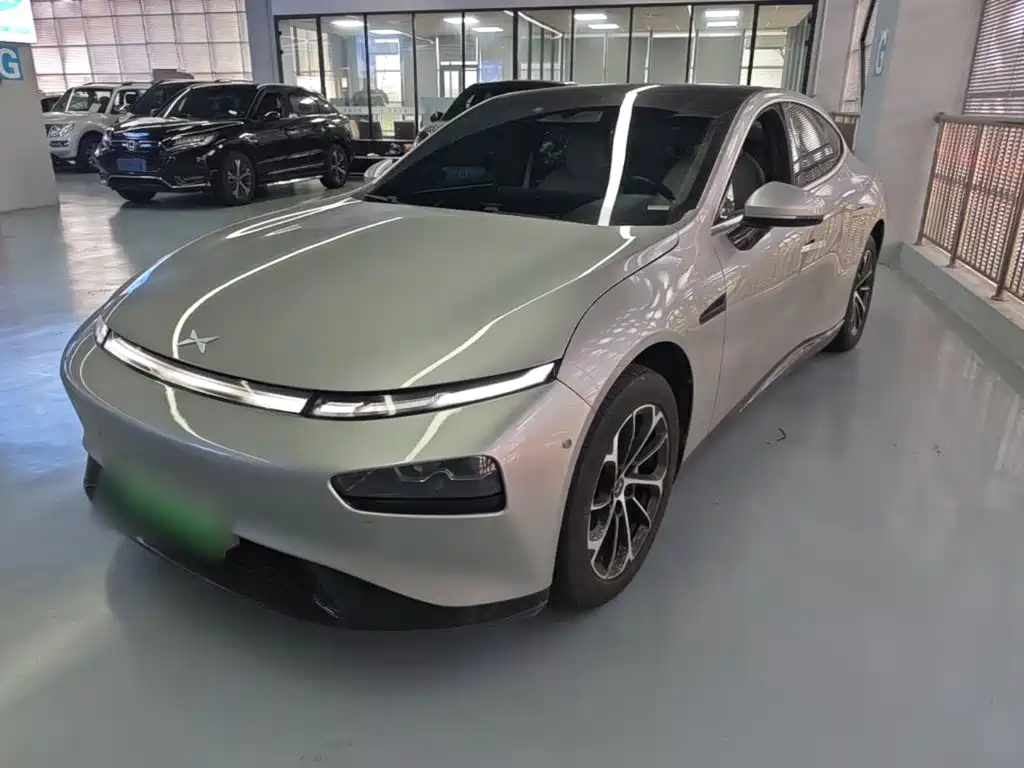 Фото 2 - XPeng P7