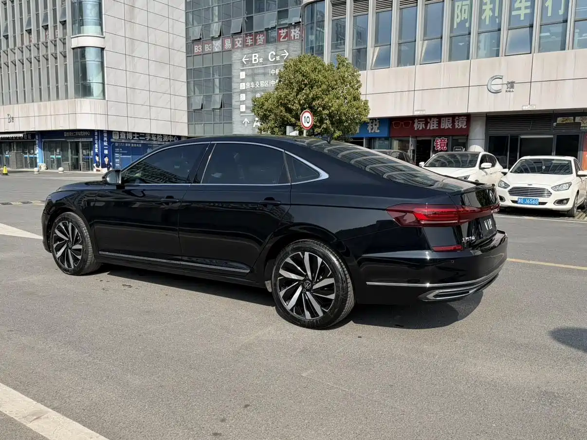 Volkswagen Passat 2023 Facelift 330TSI Elite Edition фото 3