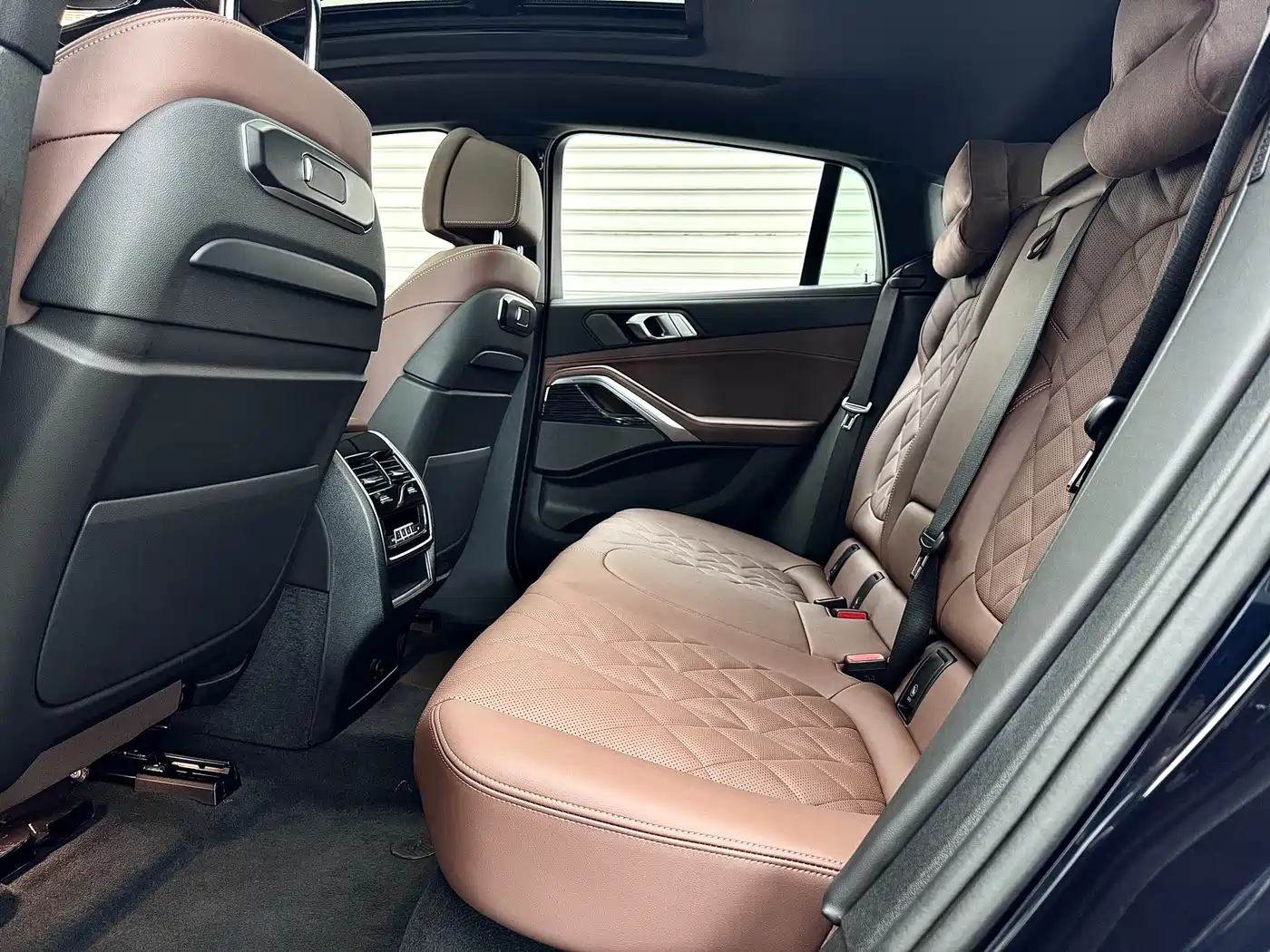 BMW X6 2023 xDrive40i Premium M Sport Package фото 13