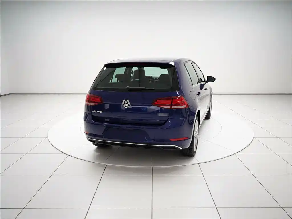 Volkswagen Golf 2018 1.6L Automatic Comfort фото 6