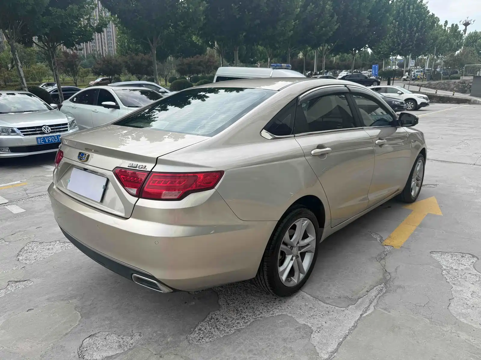 Photo 7 - Geely Emgrand GL