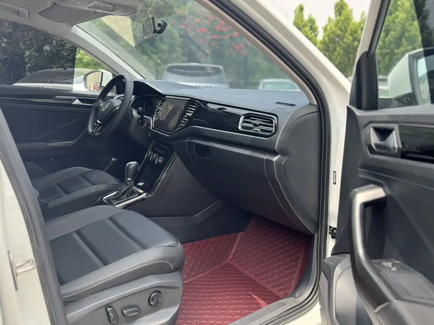 Volkswagen T-ROC 2022 280TSI DSG 2WD Comfort PLUS фото 15