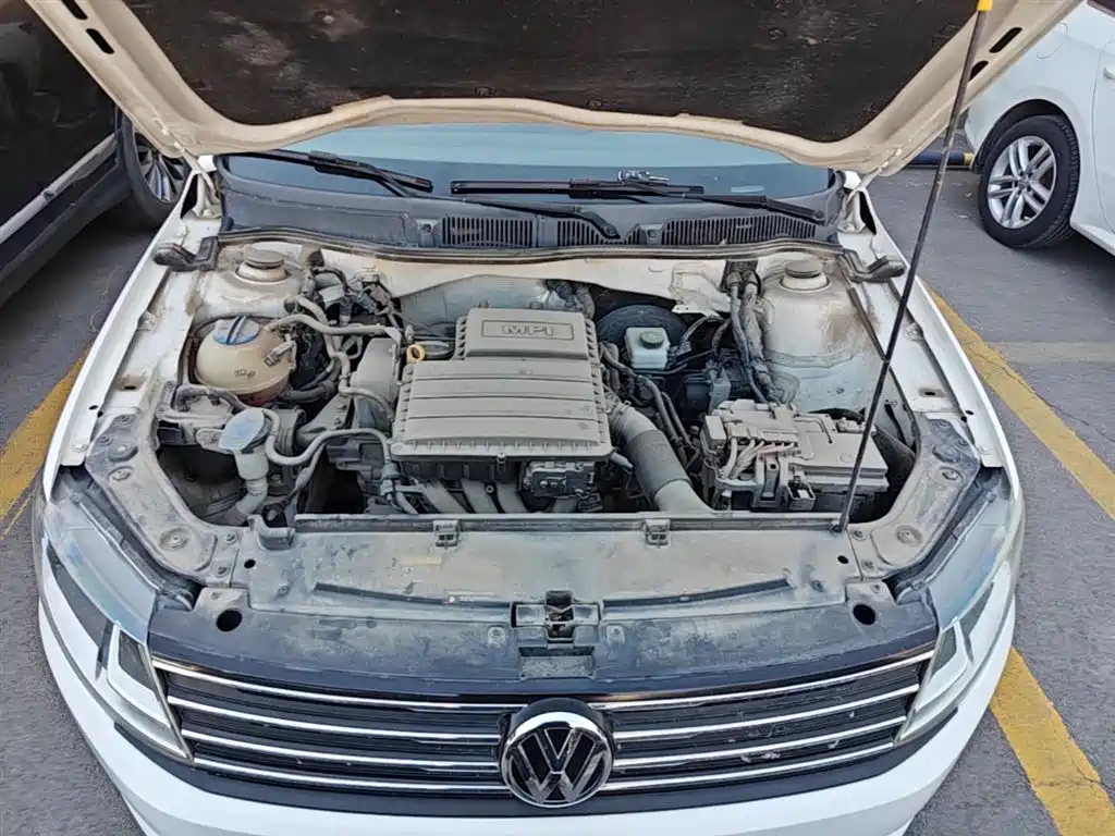 Volkswagen Lavida Tour 2017 1.6L Automatic Trend Edition фото 22