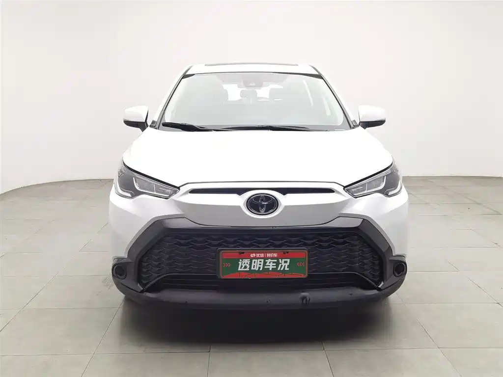 Toyota Frontlander 2022 2.0L CVT Leading Edition фото 3
