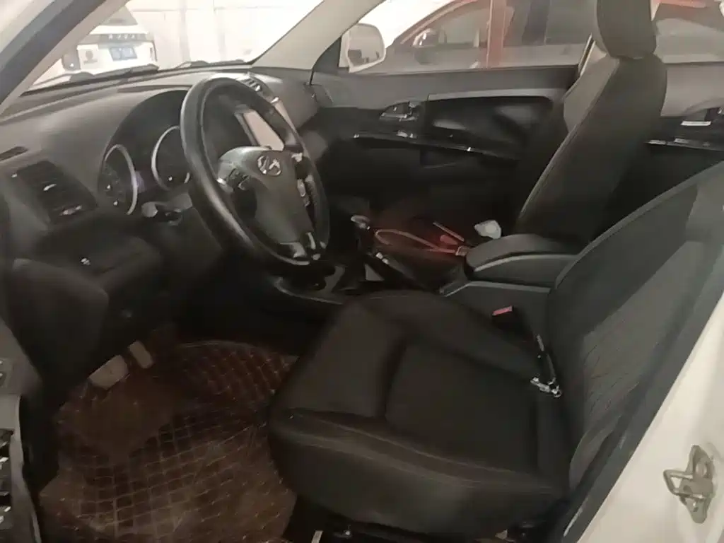 Landwind X5 2016 2014 Model 2.0T Automatic Innovation Edition