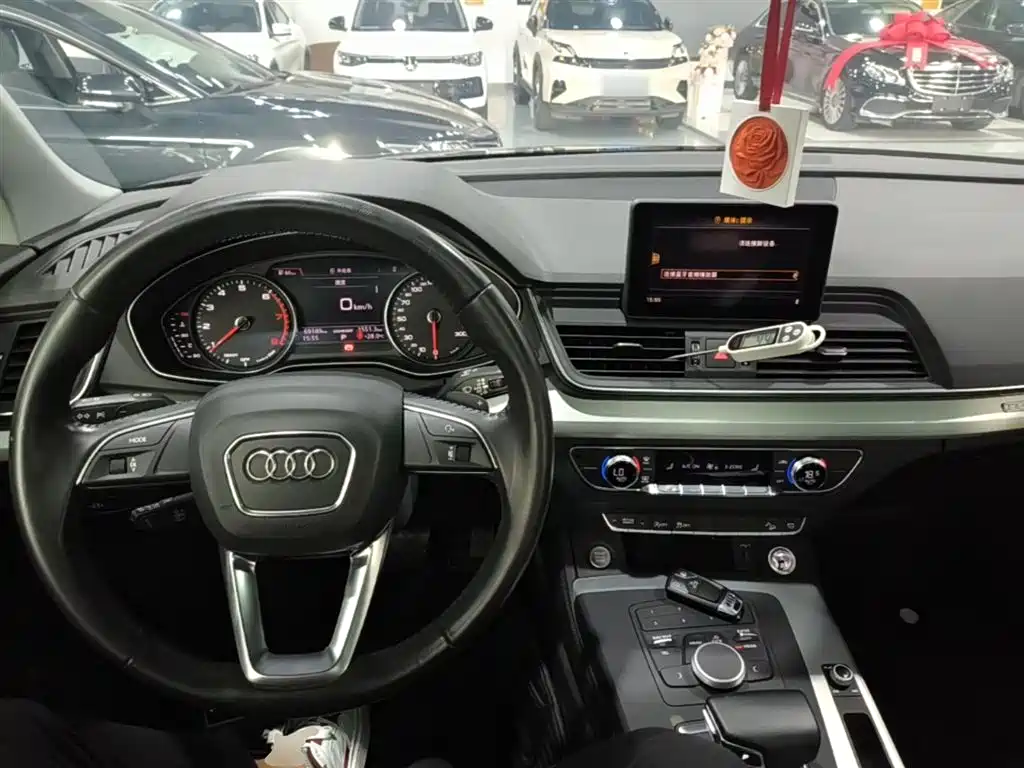 Audi Q5L 2020 40 TFSI Prestige Progressive фото 10