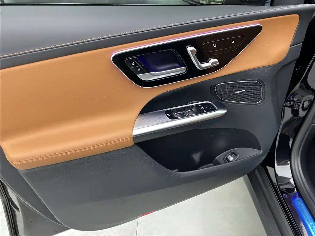 Mercedes-Benz GLC 2025 Model Year GLC 260 L 4MATIC Dynamic фото 21