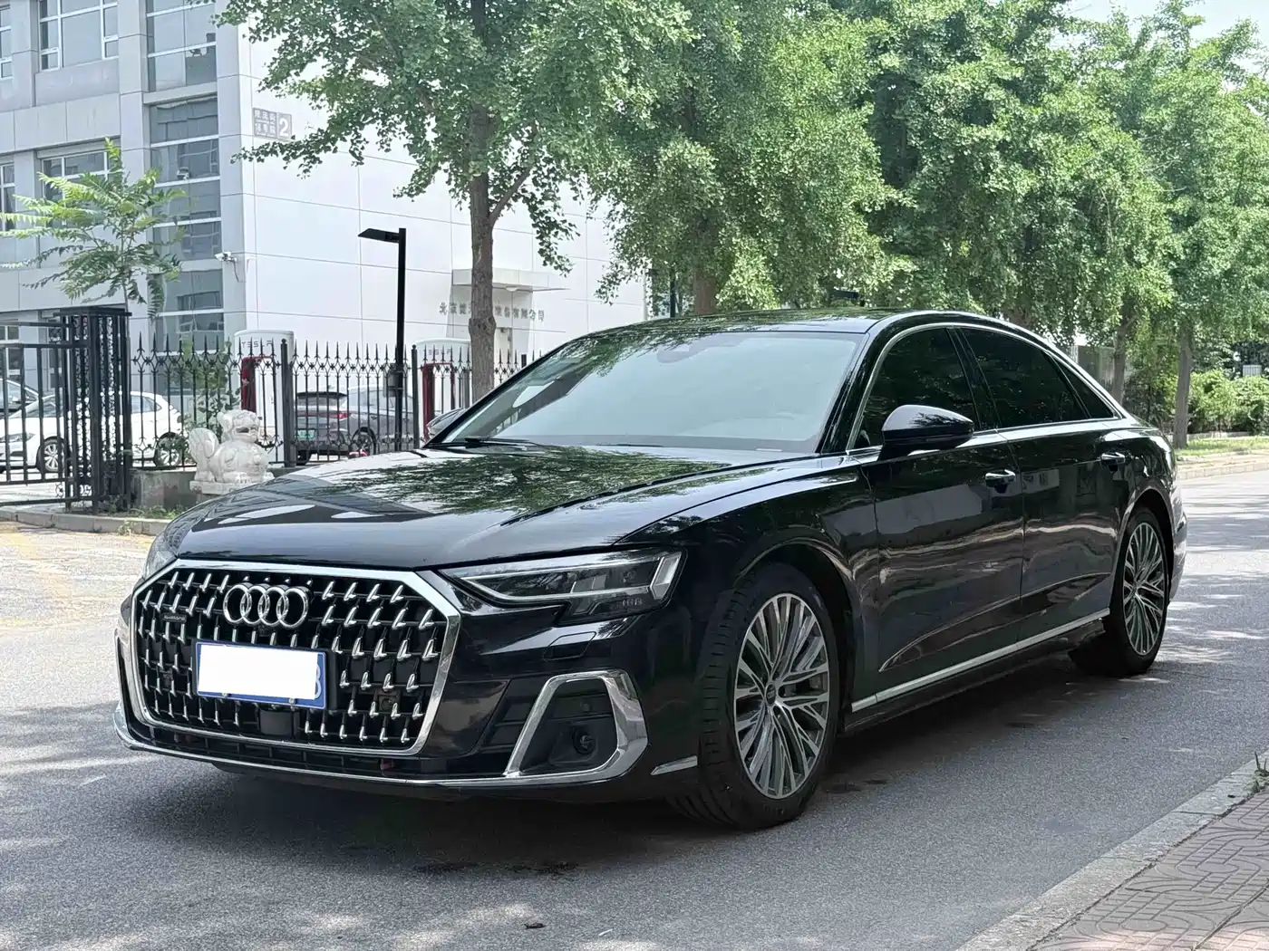 Audi A8 2023 A8L 50 TFSI quattro Premium