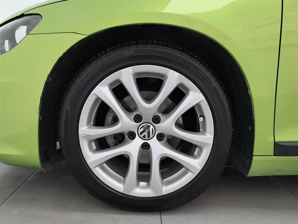 Volkswagen Scirocco 2015 1.4TSI Trend Edition фото 17