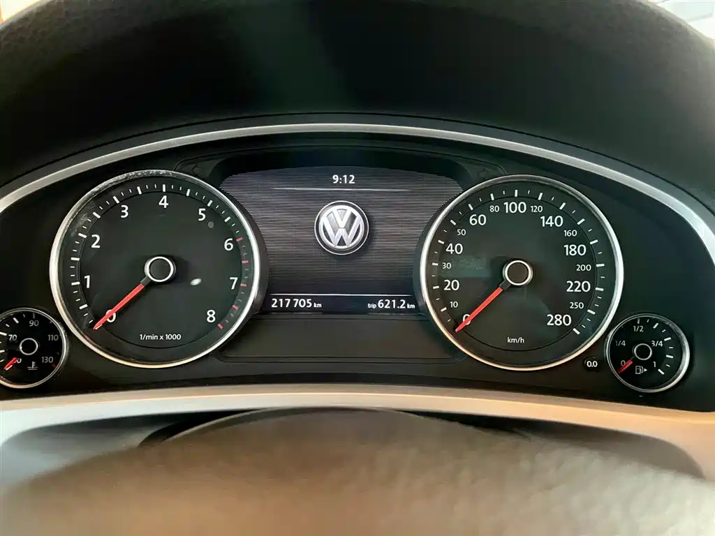 Volkswagen Touareg 2011 3.0TSI Standard фото 14