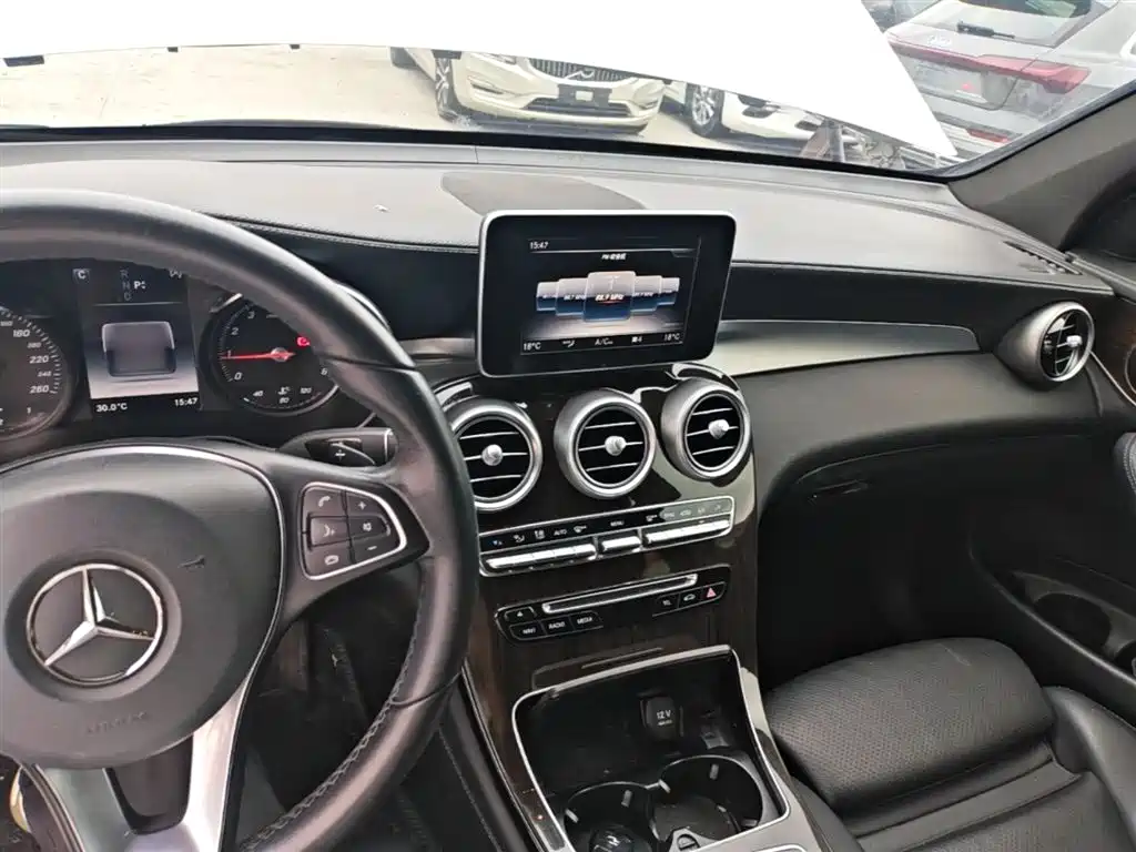 Mercedes-Benz GLC 2019 GLC 260 L 4MATIC Dynamic фото 10