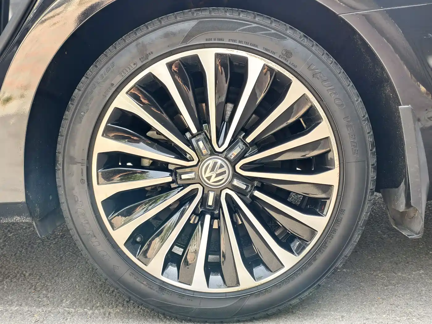 Volkswagen Passat 2016 330TSI DSG Executive Edition фото 18
