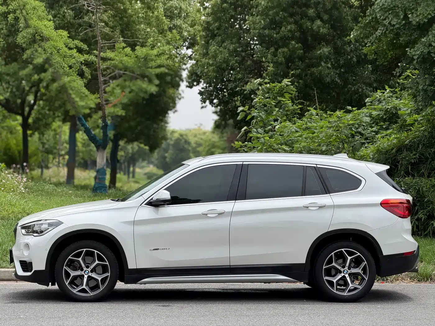 BMW X1 2018 sDrive20Li Leading Model фото 3