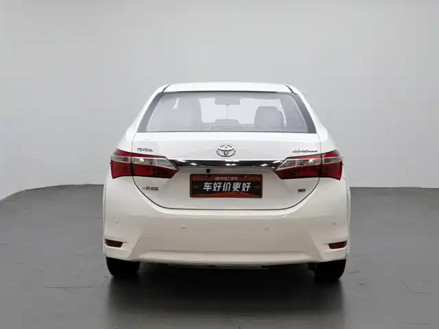 Toyota Corolla 2014 1.6L CVT GL-i — фото 4