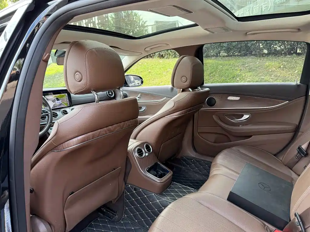 Mercedes-Benz E-Class 2021 E 260 L фото 9