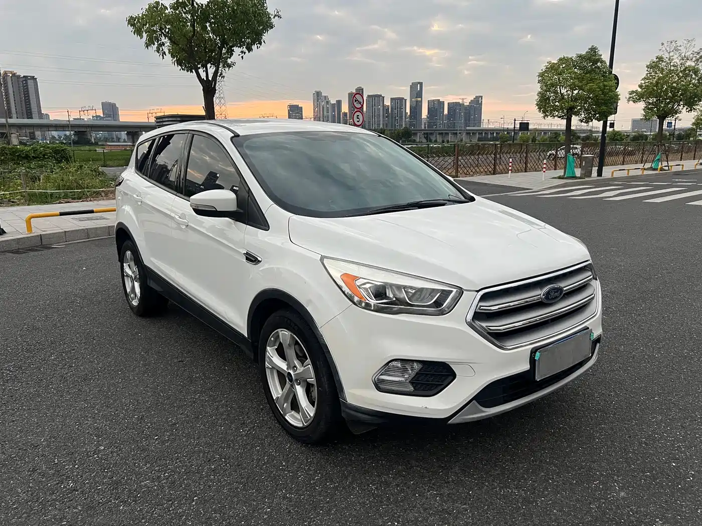 Ford Kuga 2018 2017 EcoBoost 180 FWD Elite