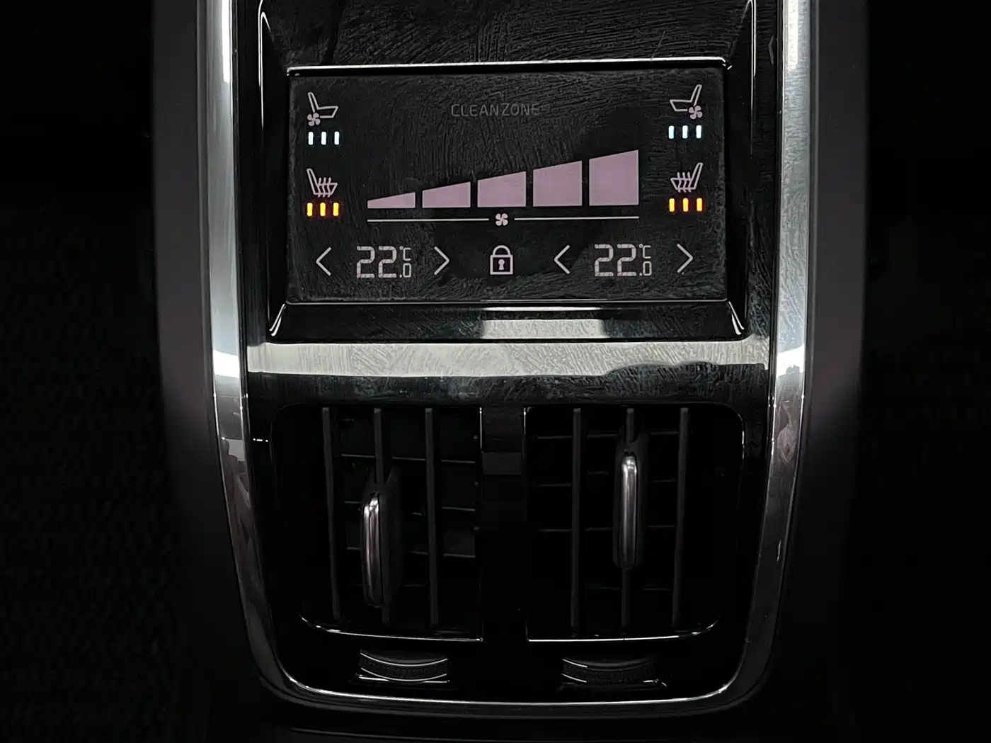 Фото 33 - Volvo S90