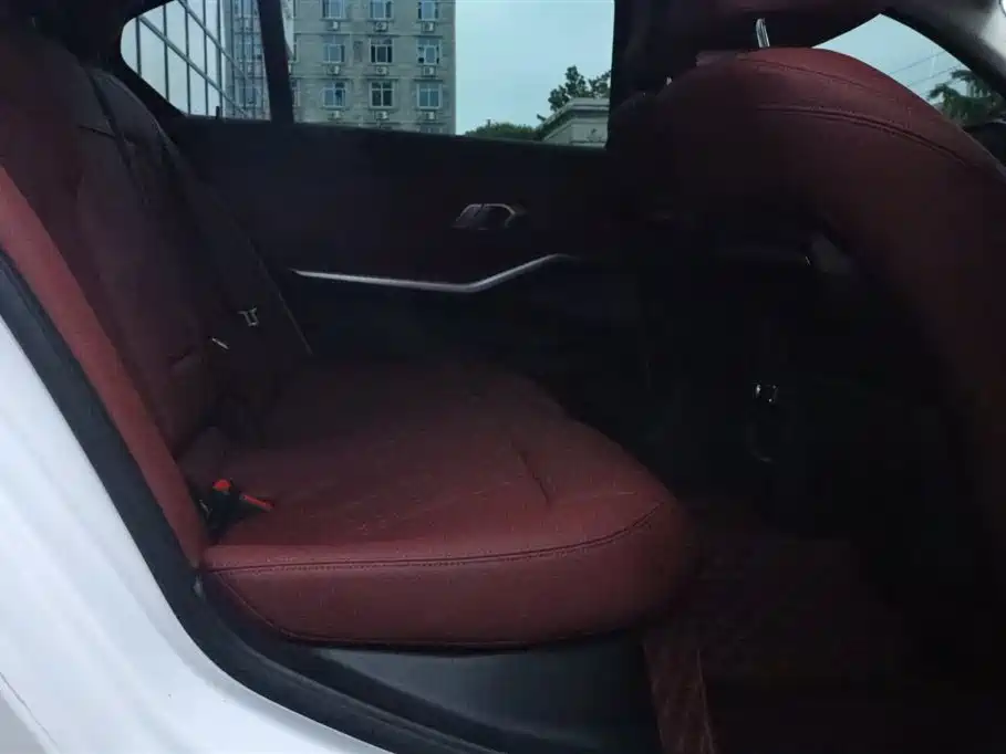 BMW 3 Series 2022 320Li M Sport Package фото 8